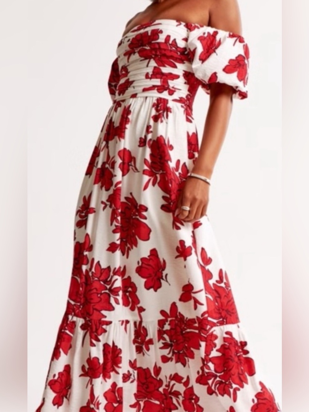Abercrombie & Fitch White Off or on-Shoulder Maxi Dress with Red Floral Print M